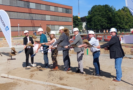 Erster Spatenstich für das Schulzentrum Süd in Lehrte