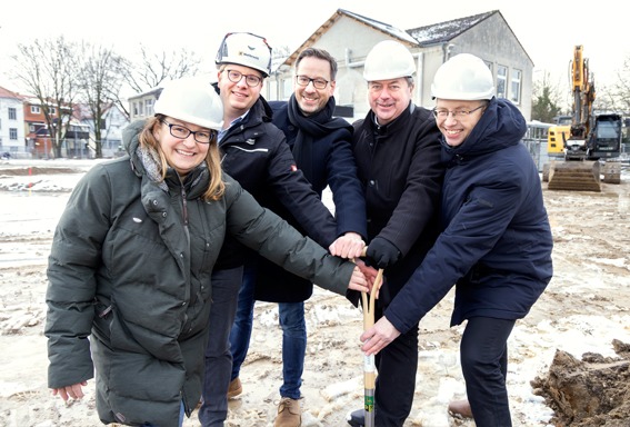 Erster Spatenstich für den Neubau der Wilhelm-Stedler-Schule in Barsinghausen